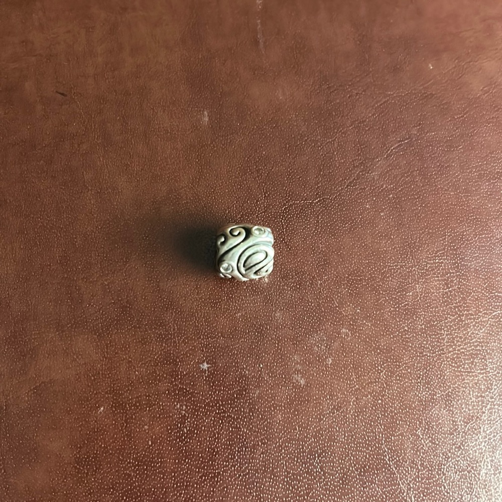 Pandora charm w clear crystals